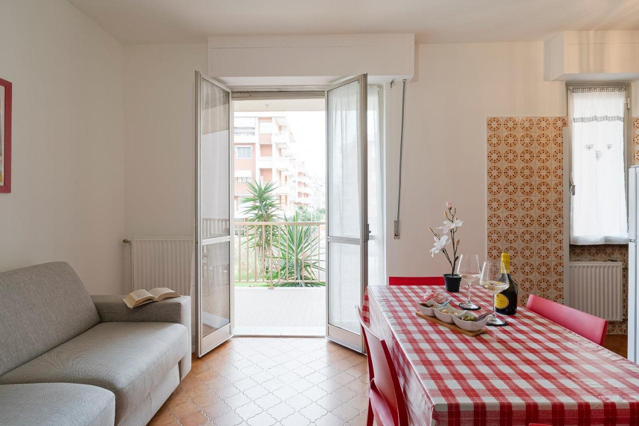 Near The Sea - Wifi And Parking Apartman Ventimiglia Kültér fotó