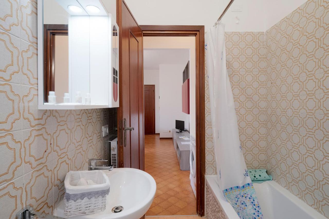 Near The Sea - Wifi And Parking Apartman Ventimiglia Kültér fotó